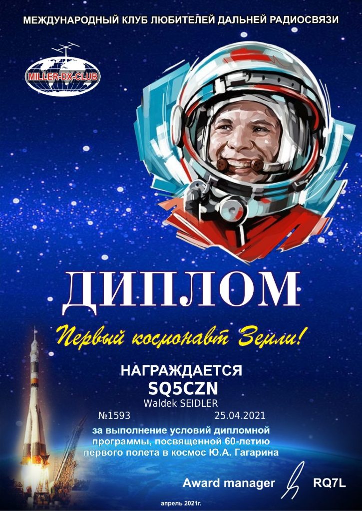 3273-1593-725x1024 Akcja dyplomowa – Jurij Gagarin i kosmiczne dyplomy
